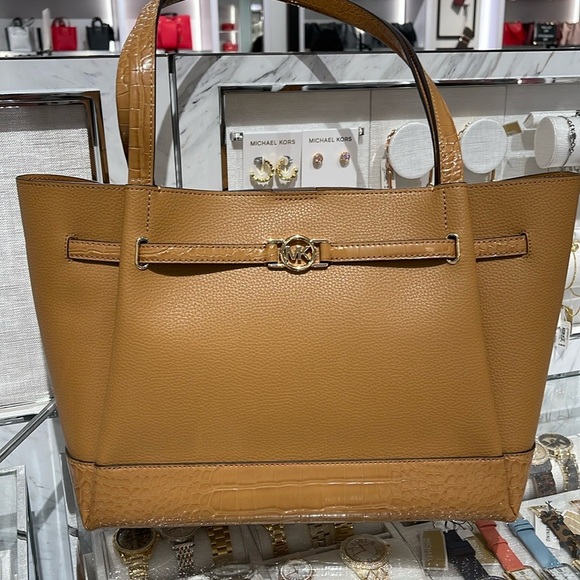 MICHAEL KORS
Reed Large Leather Belted Satchel Shoulder Handbag 
Deer Crocodile - Picture 10 of 16